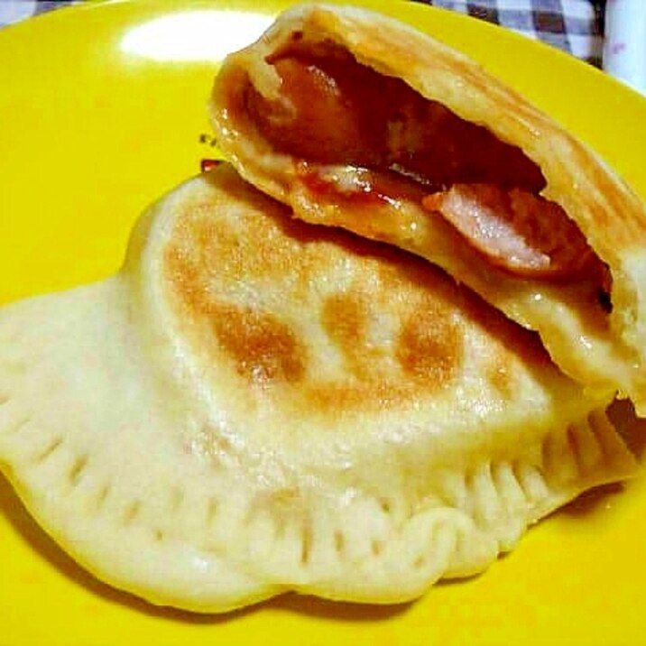 チーズ&ソーセージ包み☆もっちりカルツォーネ
